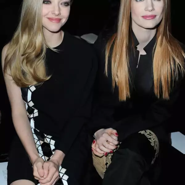 Amanda Seyfried, Jessica Chastain.