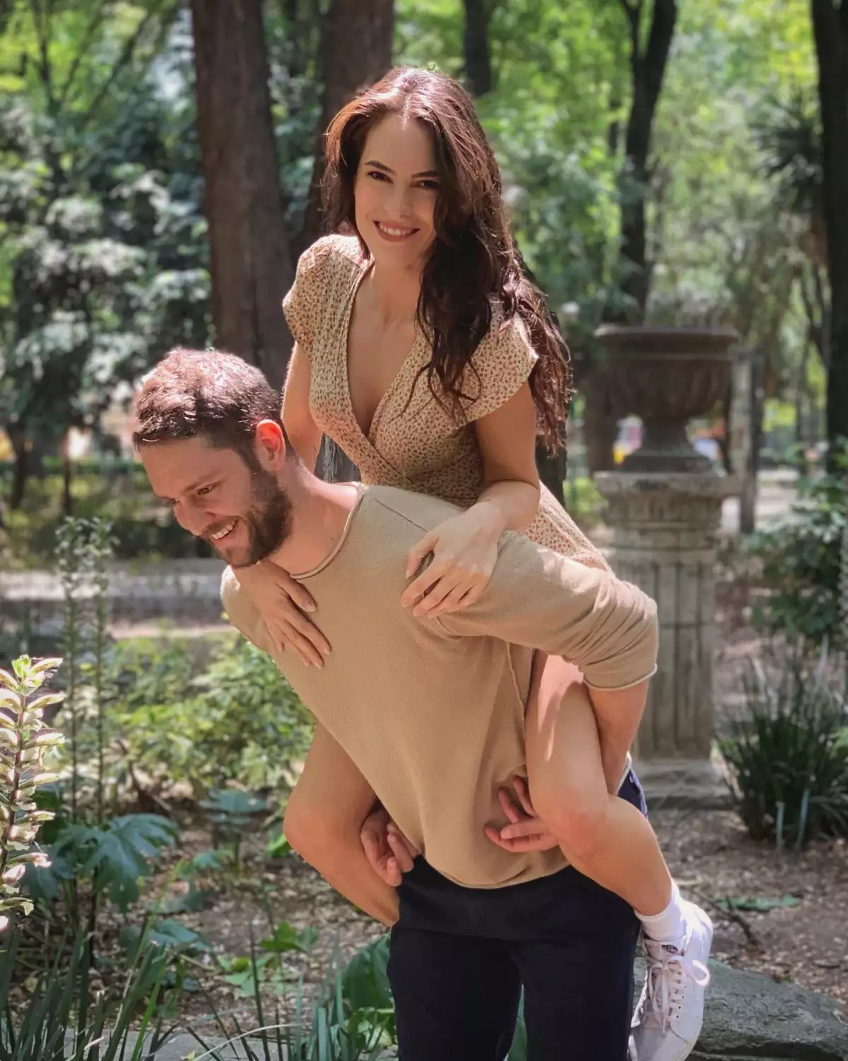 Christopher Uckermann y Muriel Hernández.