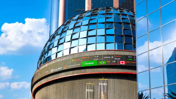 la comer bolsa mexicana.jpg