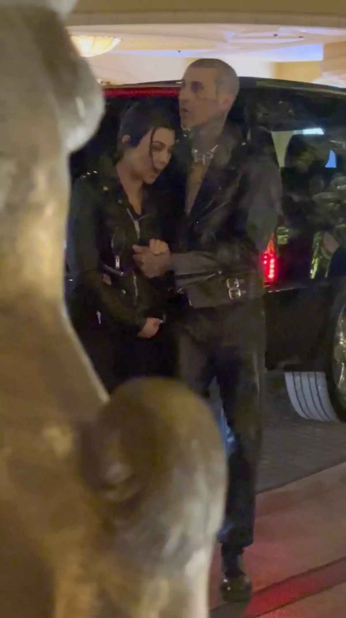 EXC Kourtney Kardashian, Travis Barker