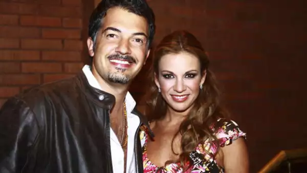 La conductora, quien se separó recientemente de su esposo, afirmó que hizo lo mejor para sus hijos Emiliano, Luciano y Paolo y destacó que no ha sido fácil que sobrelleven la enfermedad.