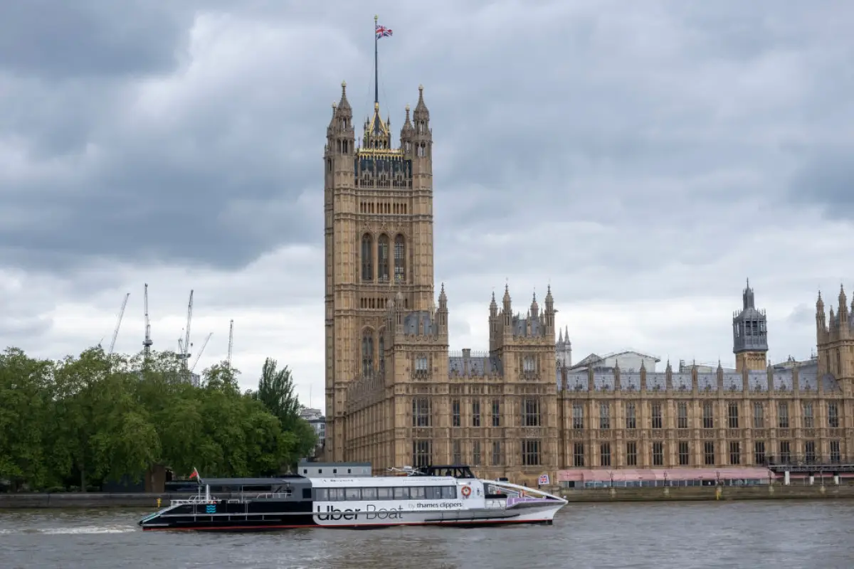 Uber Boat