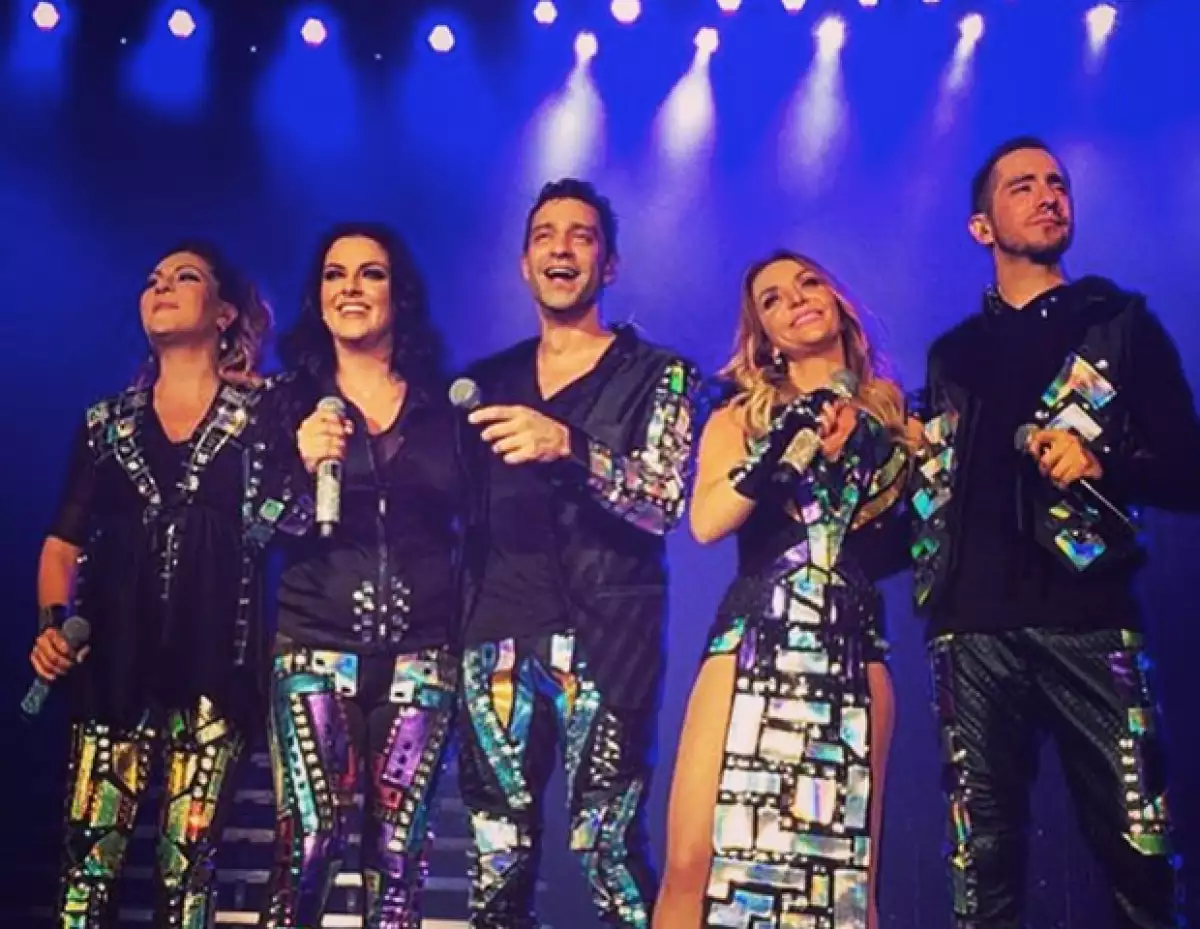 OV7 cerraron el evento cantando "Mirame a los ojos".