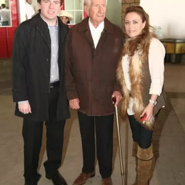 Alejandro de Larrea,Manuel de la Peña,Melissa de Larrea