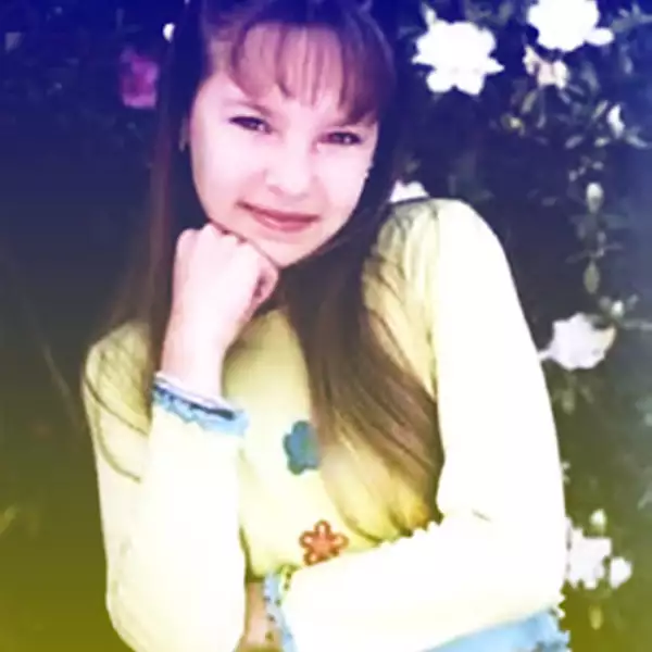 Ya han pasado doce años desde que Belinda se dio a conocer y con el paso del tiempo ha sofisticado su imagen. A continuación algunas imágenes que dejan claro que Beli dejó hace mucho tiempo atrás su imagen de niña bonita para convertirse en una de las actrices meicanas más sexys.