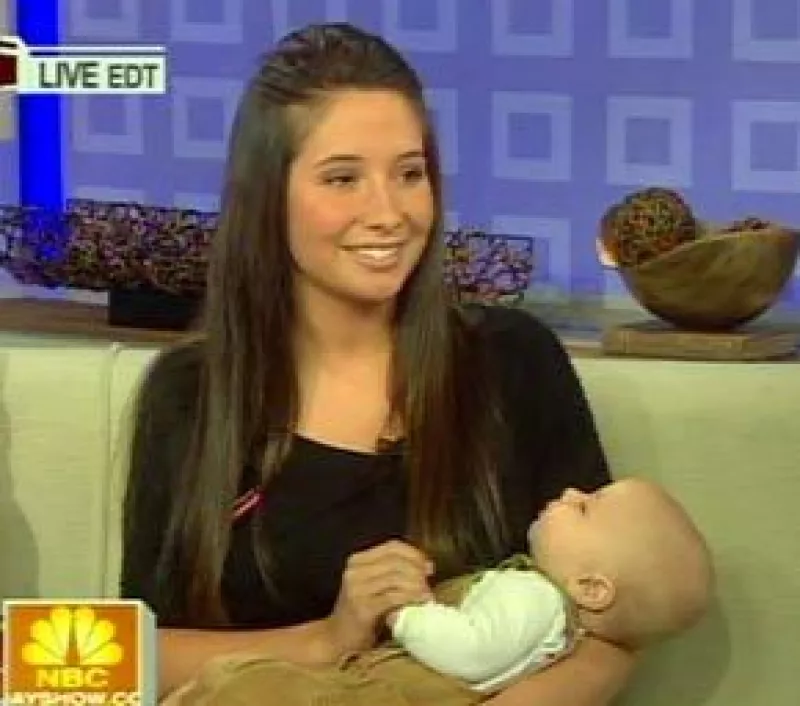 La hija de quien fuera candidata a la vicepresidencia estadounidense apareció en la portada de la revista People y habló con la publicación sobre su relación con el padre de Tripp, Levi Johnston.