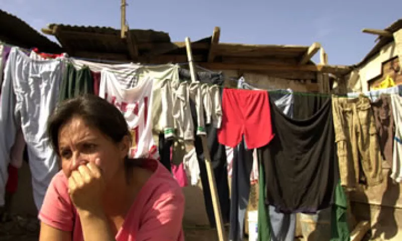 La pobreza patrimonial evidencia la incapacidad de la población para tener alimentos, educación, salud, transporte y una vivienda digna. (Foto: AP)