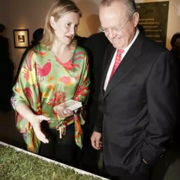 Ana Elena Mallet, Roberto Hernández