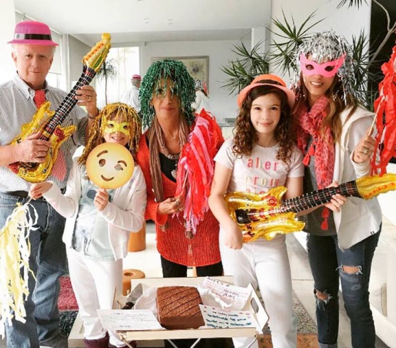 Para el regreso de Andrea a casa, Mia y Nina prepararon una especial bienvenida.