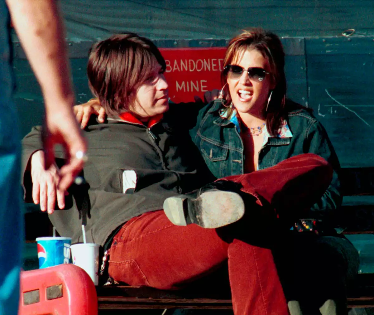  John Oszajca, Lisa Marie Presley