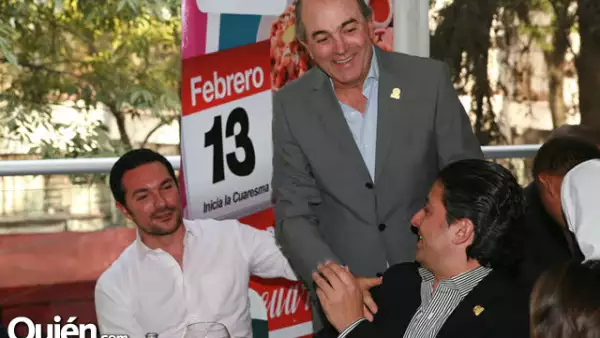 Pablo y Manuel Gutiérrez con Eucario González
