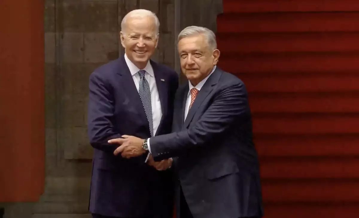 saludo Biden AMLO.jpg