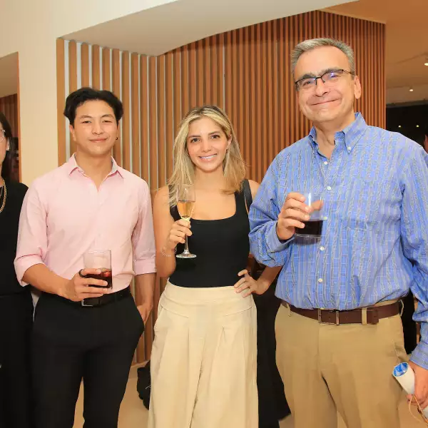 Fernanda Bon, Diego Nakashima, Paulina Peña y Jaime de la Garza