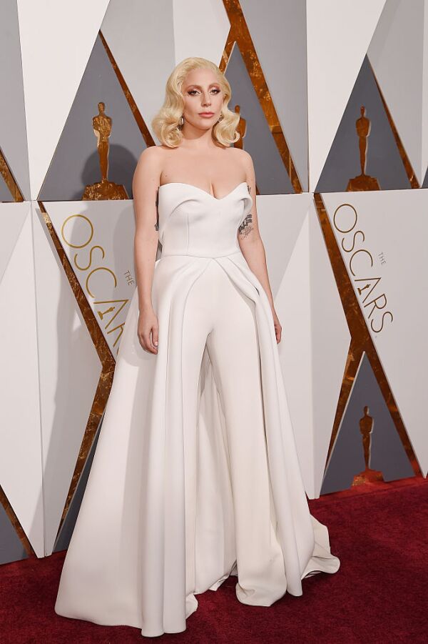 Lady Gaga en Brandon Maxwell, 2016