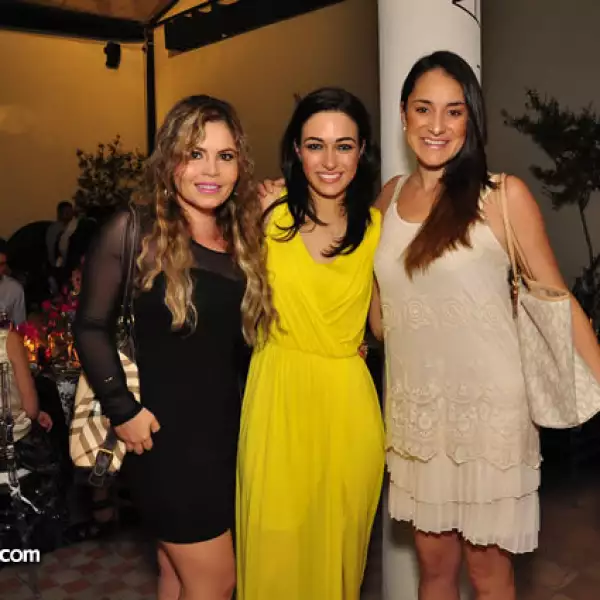 Elizabeth Camacho, Andrea Martínez y Miriam Flores