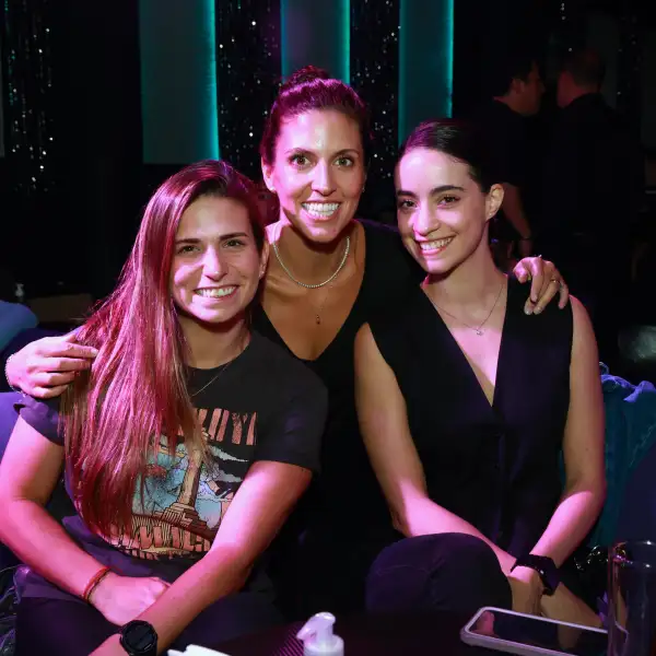 Estefanía y Ana Paola Salazar con Lucia Ortiz 