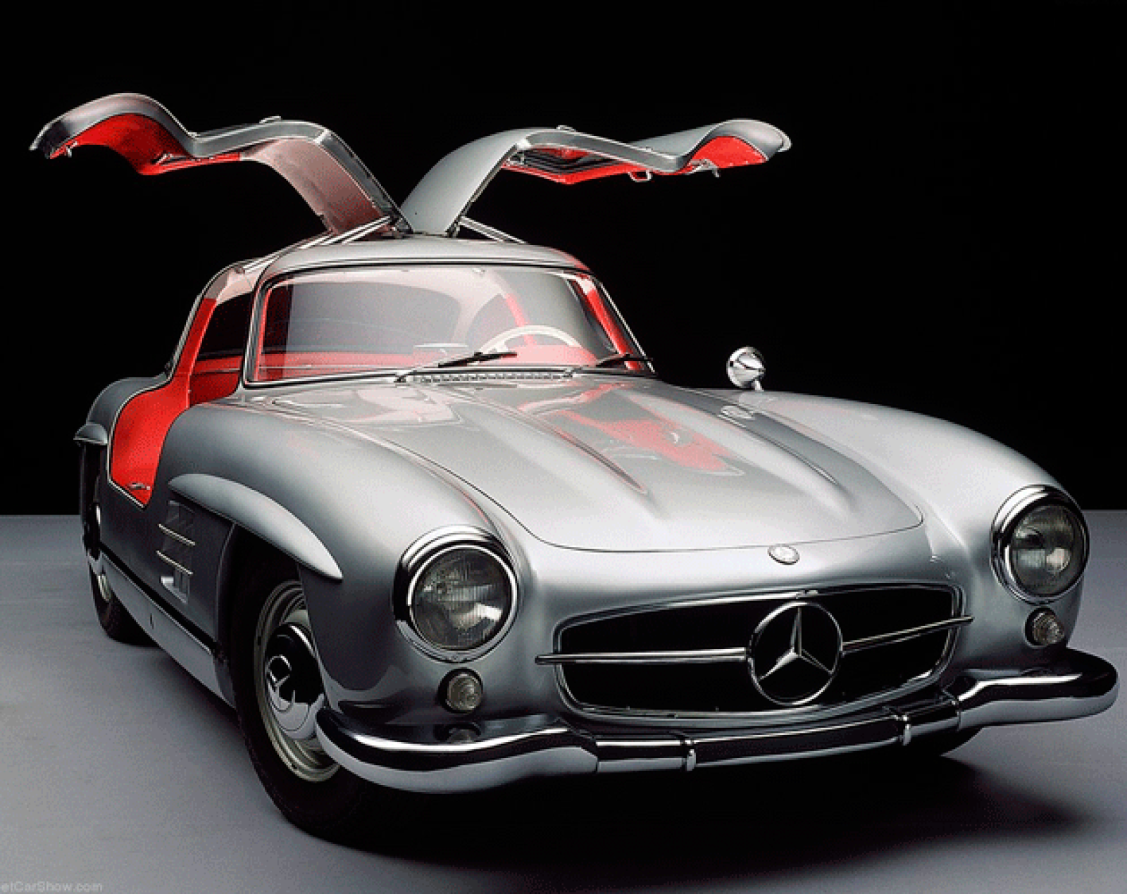 Vuela alto con estos 9 icónicos Mercedes Benz 'Alas de Gaviota' Vuela alto con estos 9 icónicos Mercedes Benz 'Alas de Gaviota'