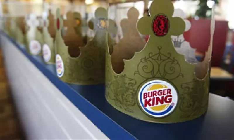 Alsaea es líder en comida rápida y opera marcas como Burger King y Starbucks. (Foto: AP)