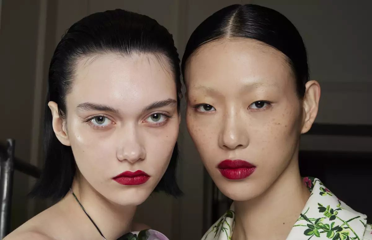 CAROLINA HERRERA S23-bb cream-cc cream-piel-maquillaje-skincare-complexion.jpg