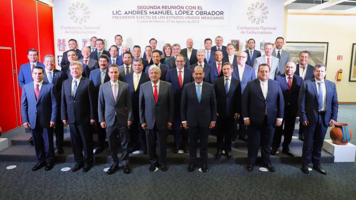 AMLO con gobernadores
