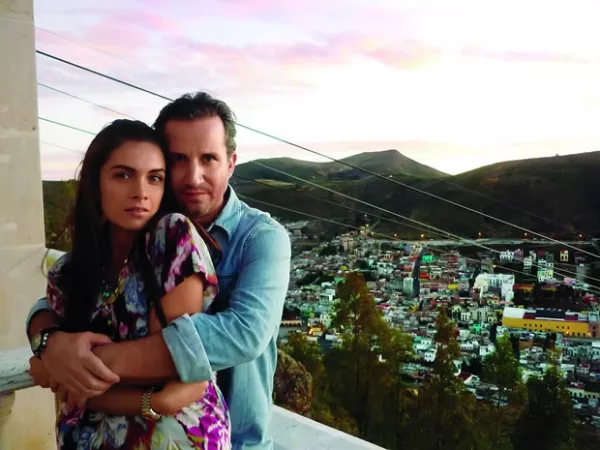 La revista Quién en la edición con Jacky Bracamontes en portada, publicó los detalles del divertido viaje de fin de semana que el actor y su novia hicieron a Zacatecas.