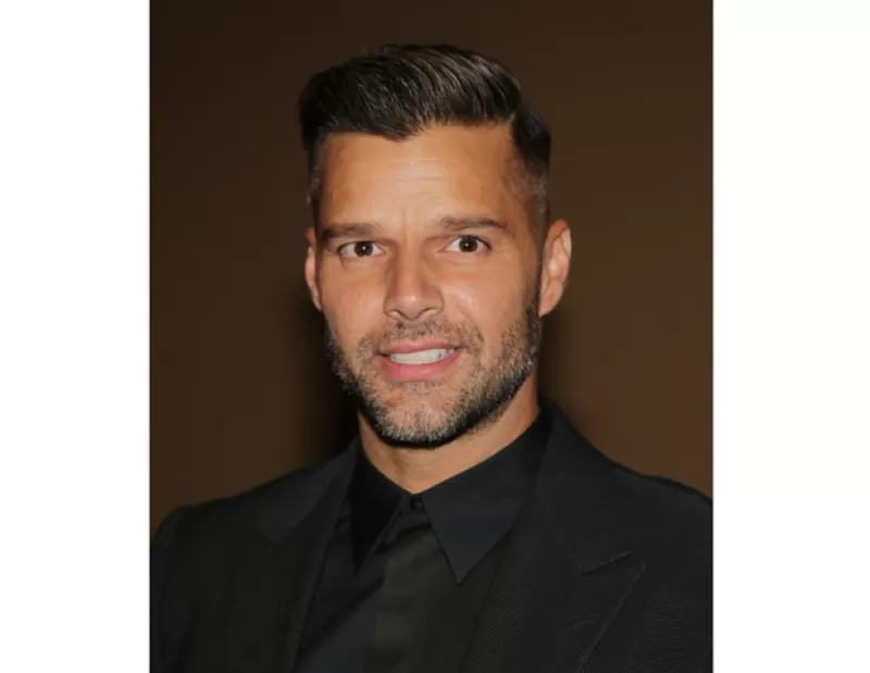 Según el cantante Matteo y Valentino tienen un chip más evolucionado porque  pertenecen a una generación en la que las diversas tendencias sexuales están aceptadas.