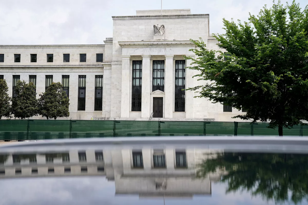 La Fed ve tasas altas por más tiempo