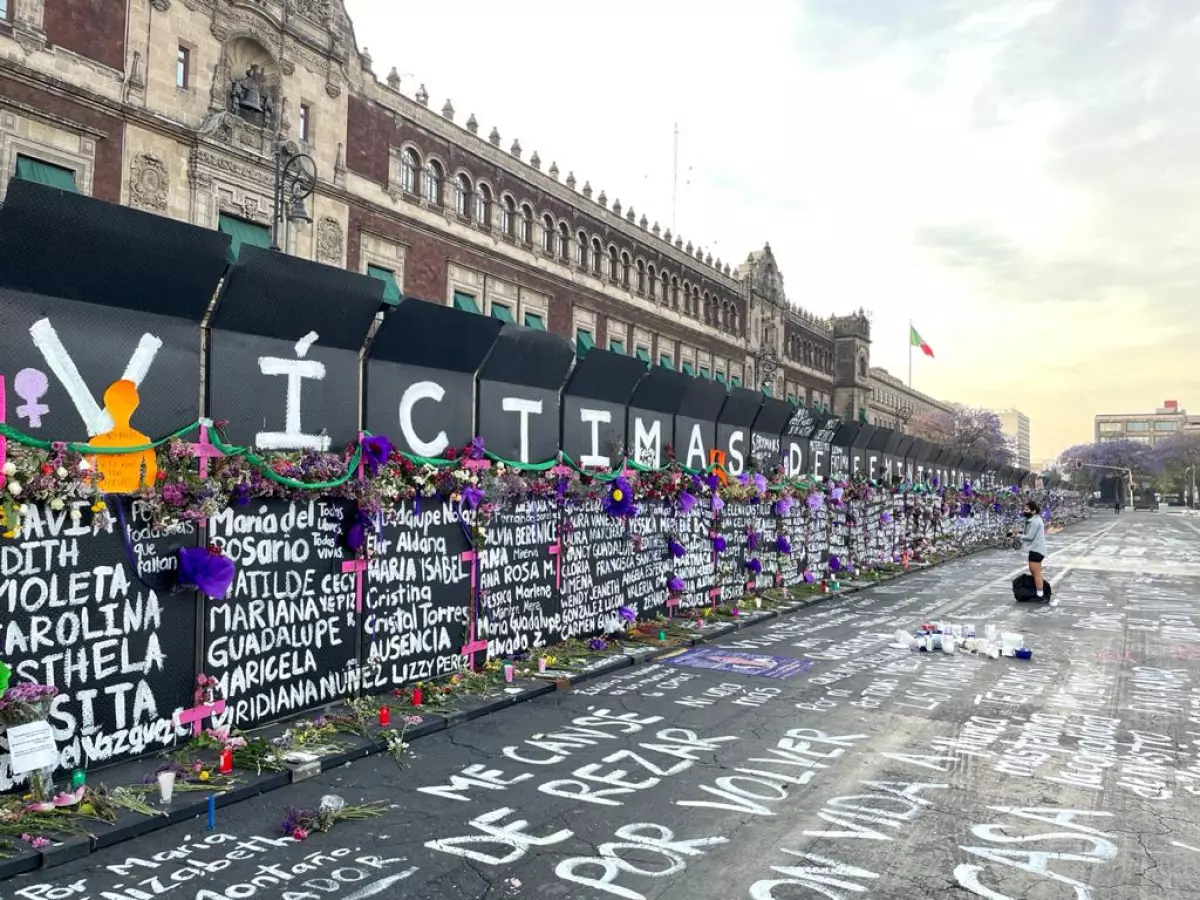 Vallas Zócalo mujeres