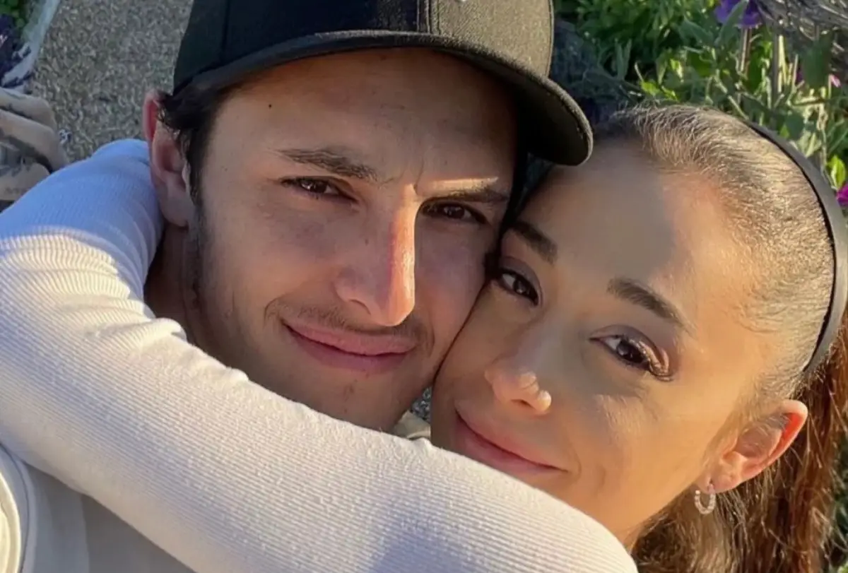 Ariana Grande y Dalton Gomez