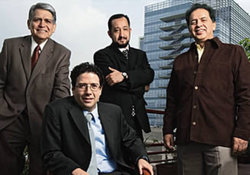 Guillermo Cruz Domínguez, Juan Carlos Zepeda Molina, Édgar Rangel Germán y Javier Estrada Estrada, 4 de los 5 comisionados de la CNH. (Foto: Carlos Aranda / Mondaphoto)