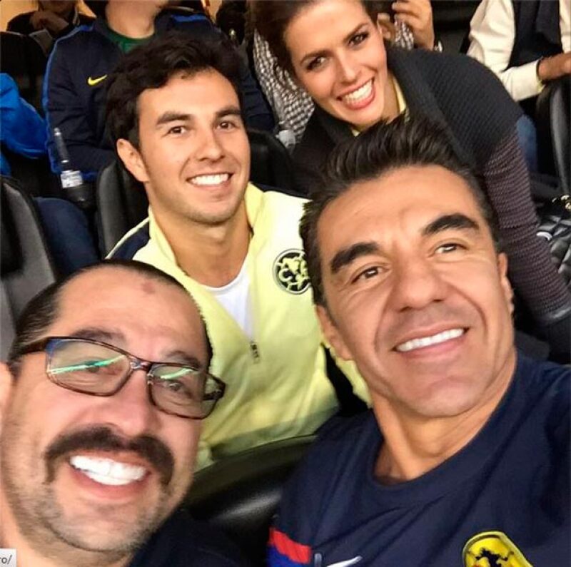 Checo ocupó su lugar durante todo el encuentro contra Tigres en el palco del Estadio Azteca junto con otros famosos.