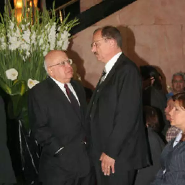 Gerardo Estrada, Marek Keller