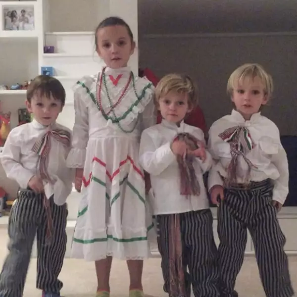 Las pulguitas se caracterizaron para festejar.