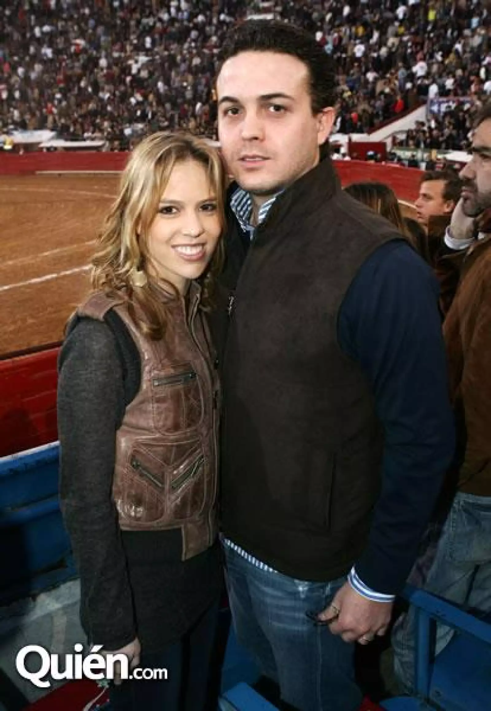 Mónica,Gonzalo Sainz