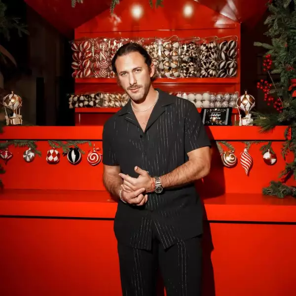 Sebastián Zurita se une al elenco de 'Carlota'