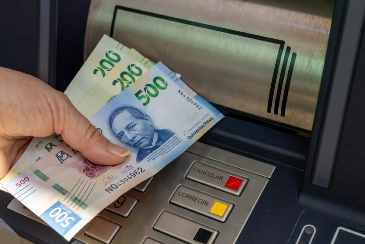 Los bancos tienen su peor 'descalabro' en colocación de créditos en 9 meses, hay un claro culpable