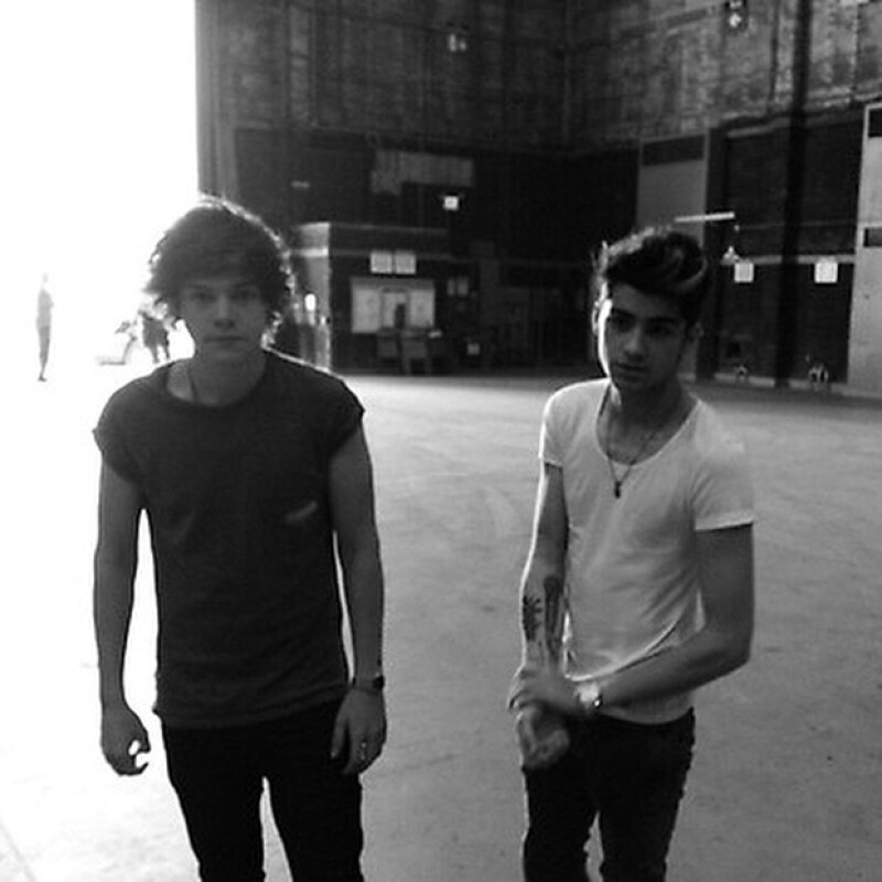 Se disculpó con cada uno de sus compañeros personalmente, pero a Harry le dedicó esta imagen en su Instagram. `Nunca cambiará... tú y yo´, puso a pie de foto.