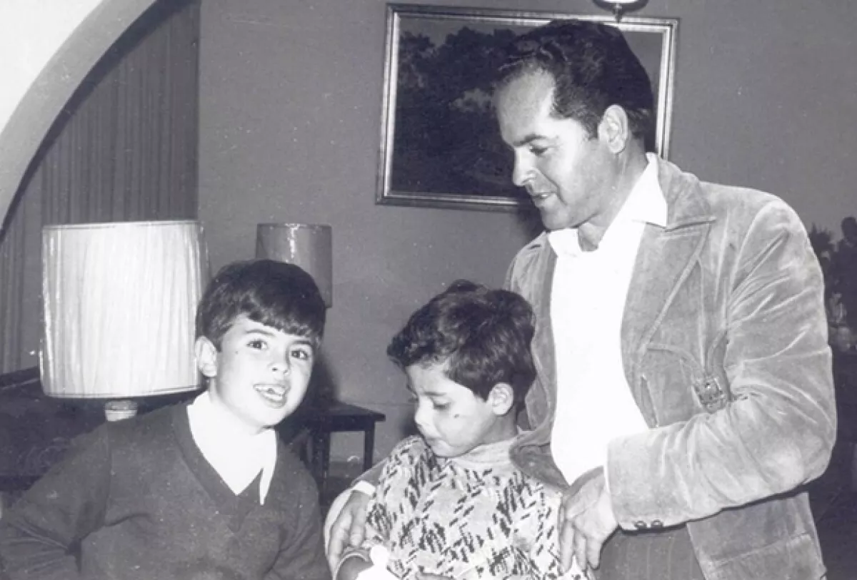 Con esta imagen el presidente de México recordó a su padre en su día.