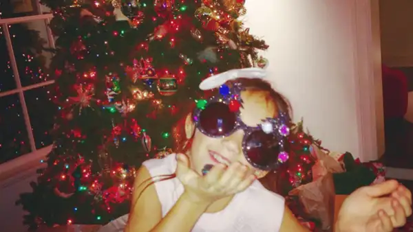 La familia Pinault Hayek está lista para la llegada de la Navidad y entre decoraciones y regalos, Valentina Paloma se ve muy feliz.