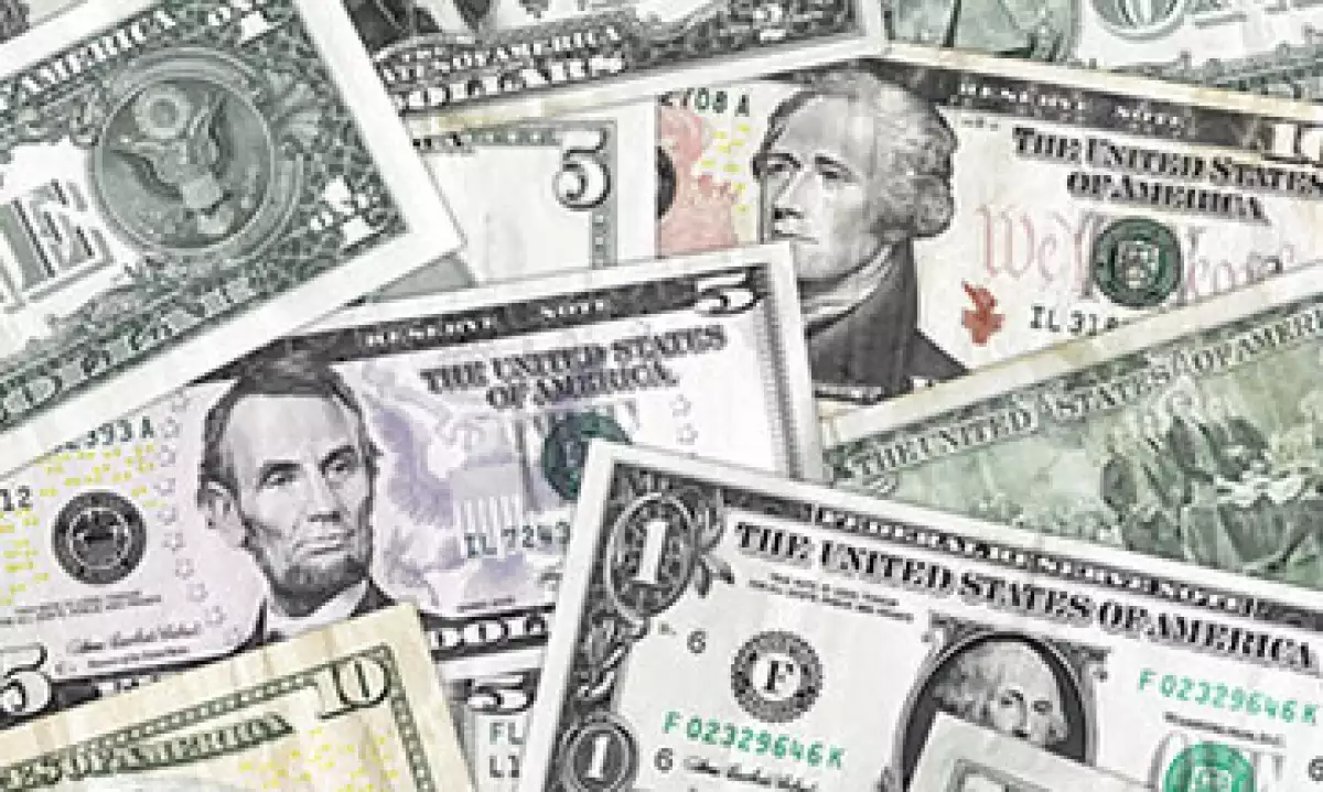 El dólar se adquiere en un mínimo de 12.49 pesos. (Foto: Getty Images)
