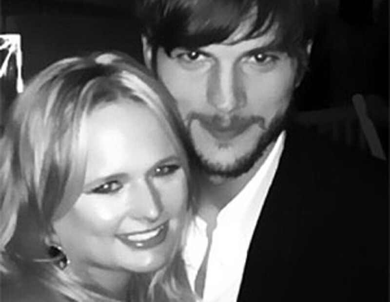 Miranda y Ashton se fotografiaron juntos.