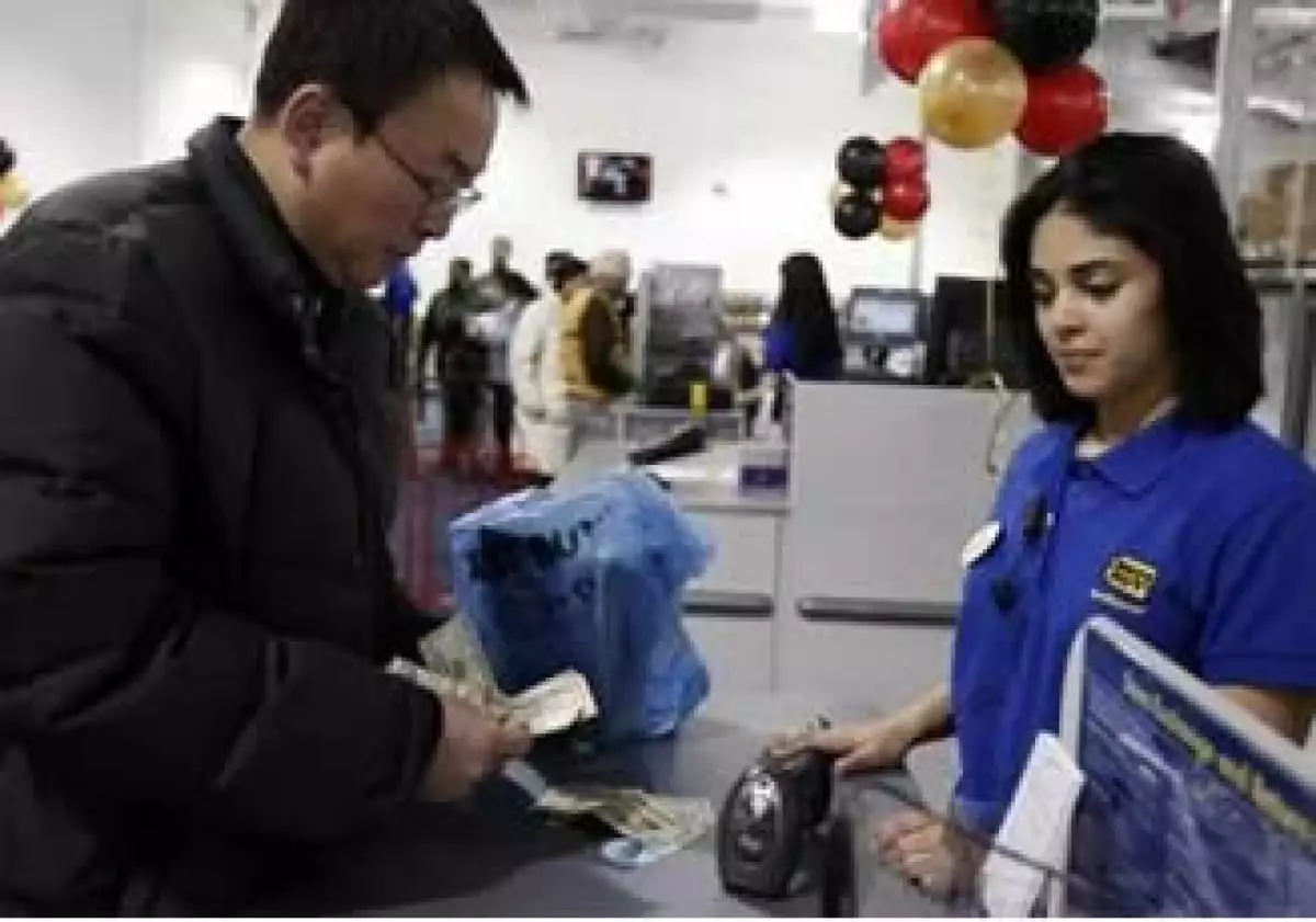 Cada tienda Best Buy no podrá vender 4 de las 15 únicas unidades de la iPad que reciba. (Foto: Reuters)