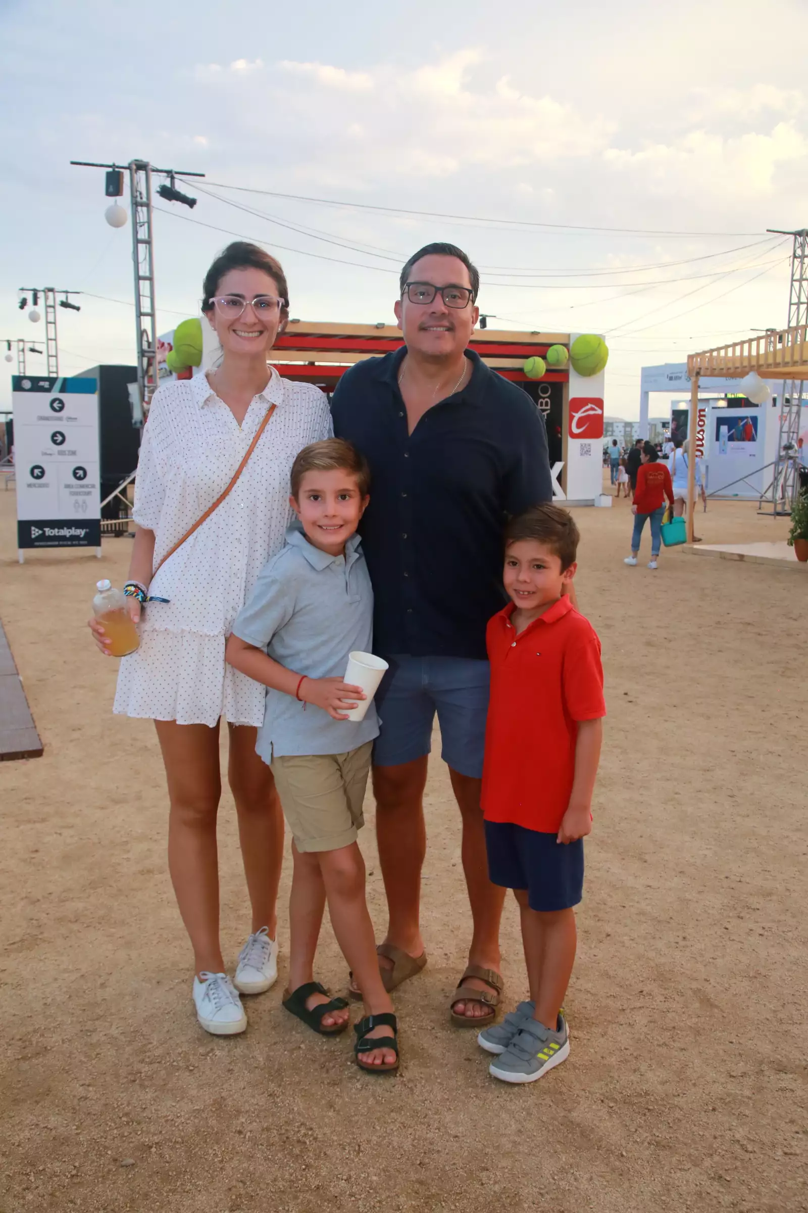 Nadia-Mario-Samuel-Thomas Cabezas