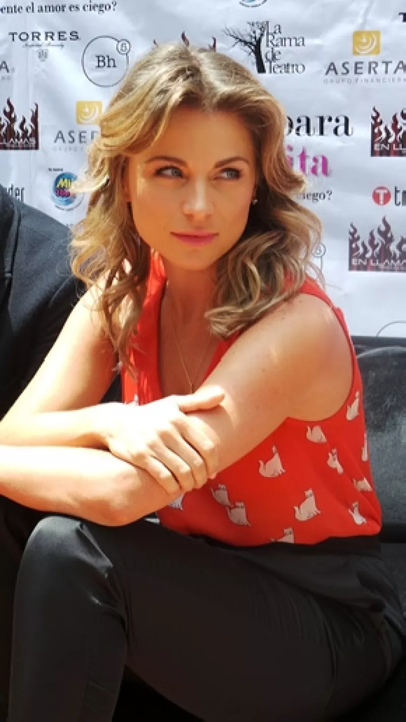 La actriz, quien en pocos días estrenará la puesta en escena “Razones para ser bonita”,  destacó que Emiliano Salinas la apoya mucho ahora que está llena de proyectos.