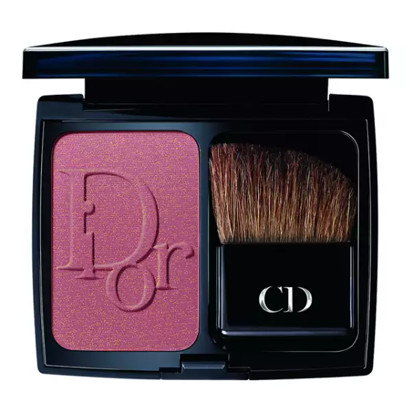 La edición limitada de DiorBlush, en tono Rose Sublime, el emblemático blush de la Maison con textura de polvo que se fusiona con tu piel y es ideal para regalar. El Palacio de Hierro Perisur. Precio en punto de venta.