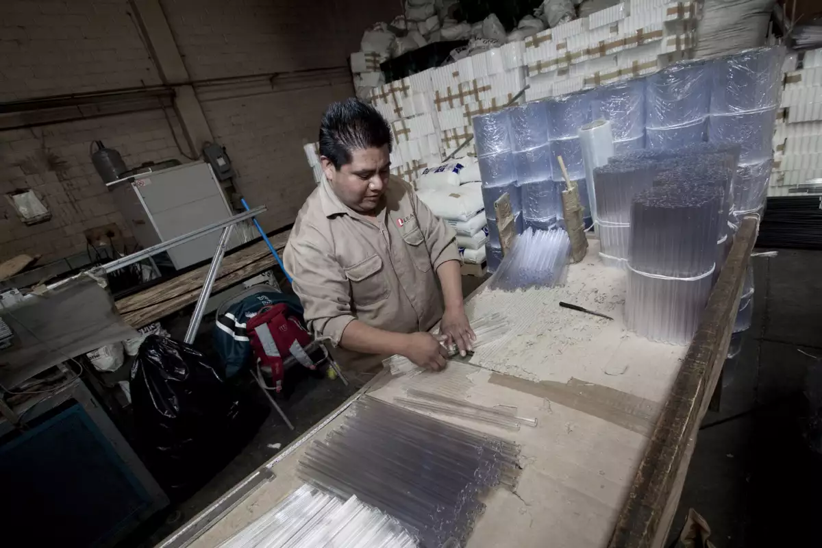 En esta planta se maquilan algunos productos a emprendedores.