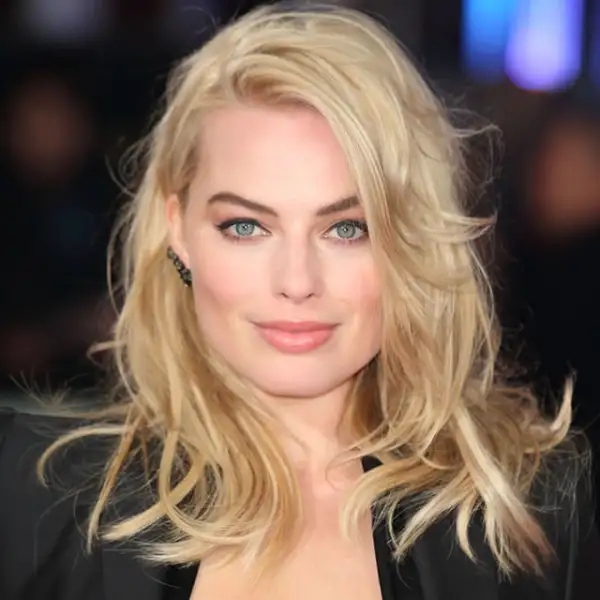 Margot Robbie sorprendió luciendo un espectacular short bob. Definitivamente le queda muy bien.