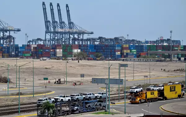 Puerto de Lázaro Cárdenas