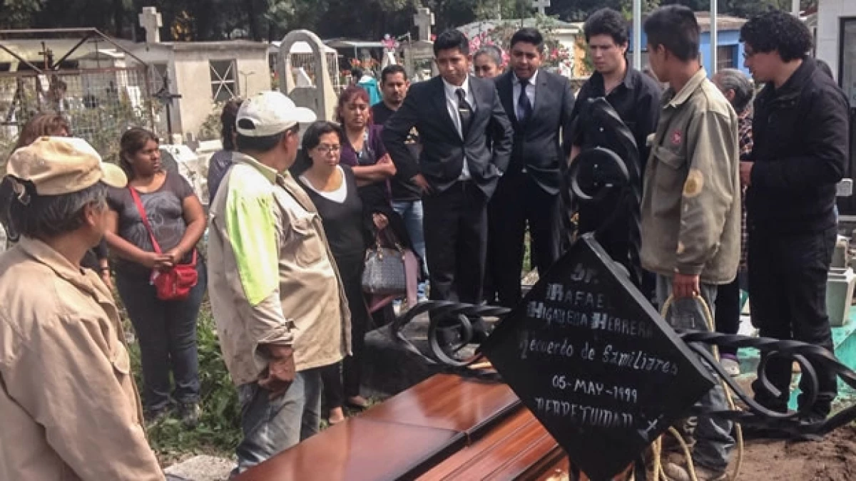 Los hermanos Rey David y José Abraham Copado Molina, fueron velados este jueves en un panteón del Distrito Federal