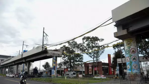 A tres meses del derrumbe de dos trenes del metro en la estación Olivos de la Línea 12, la zona cero se mantiene resguardada por elementos de la Policía